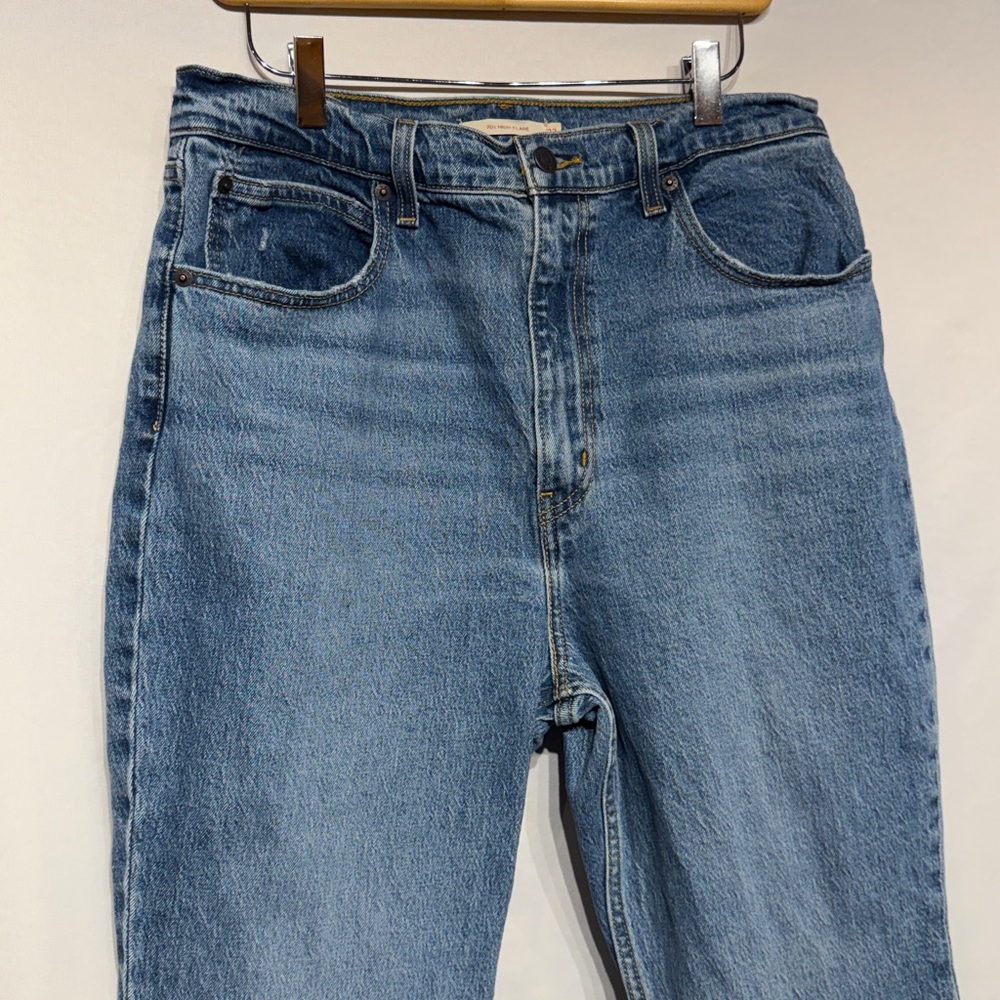 Levi’s 70’s High Rise Flare Sonoma Walks Light Wash Denim Jeans Size 32 - Picture 5 of 12